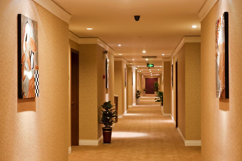 Dragon Hotel Chongqing Exterior photo