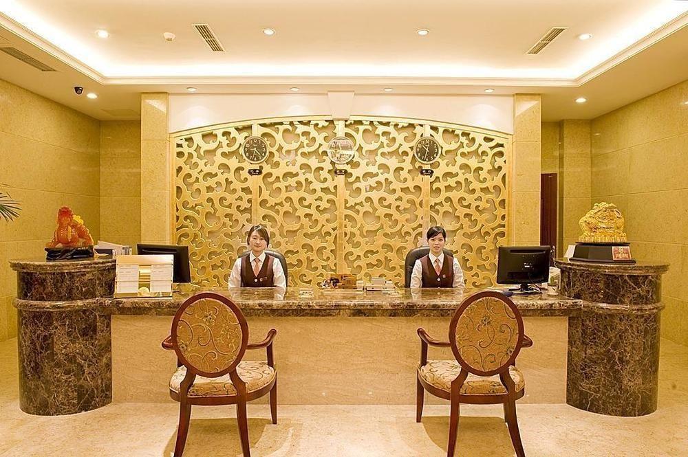 Dragon Hotel Chongqing Exterior photo